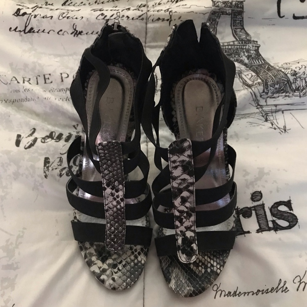 Baker’s Black Size 8.5 Heels - Picture 2 of 4